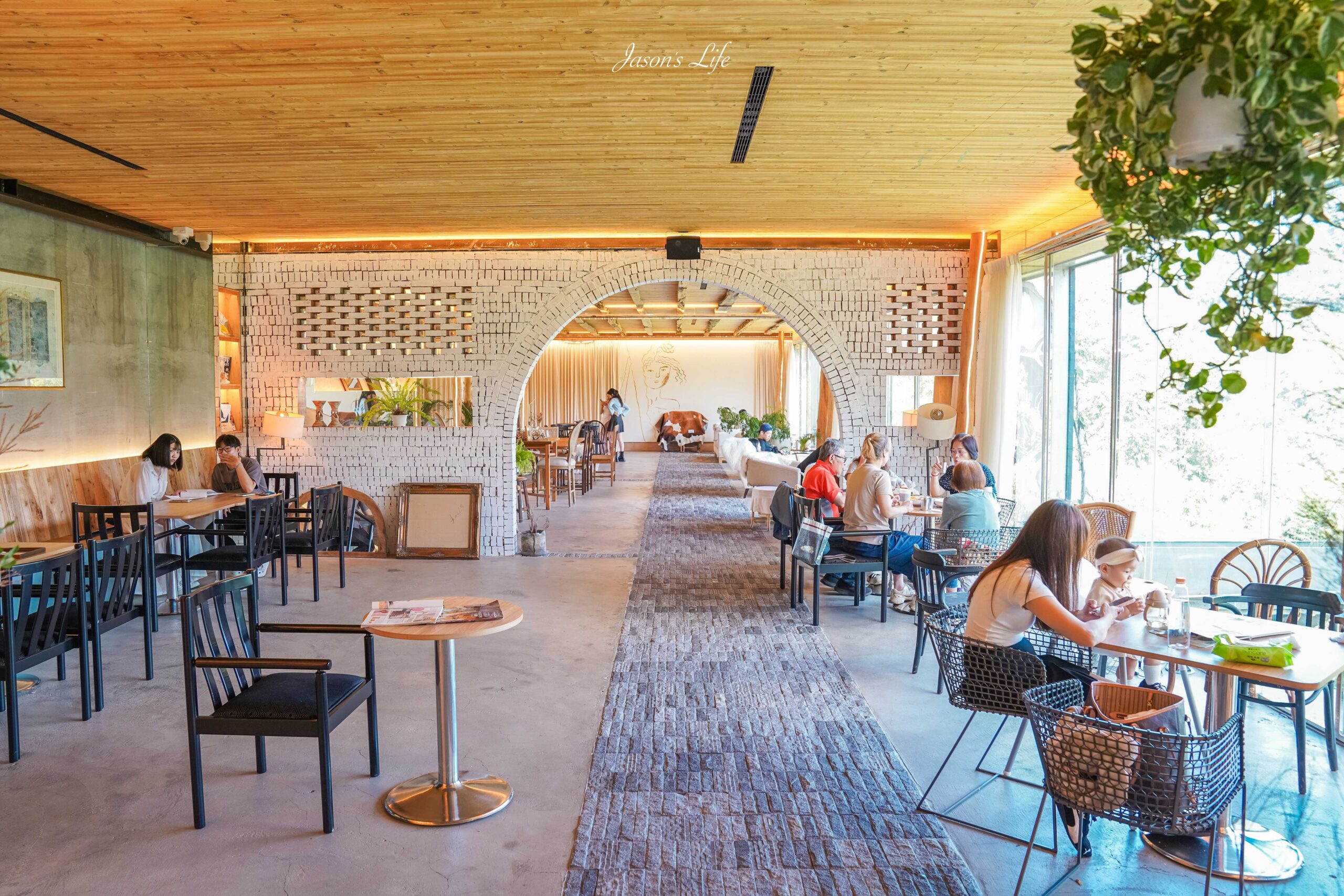 南投清境景觀咖啡廳！Mountain bica cafe不限時夢幻景觀，享壯闊山景下午茶。