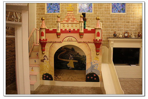 《幸福行》宜蘭冬山‧芯園~我的夢中城堡 溜滑梯 城堡民宿 禮服租借拍照