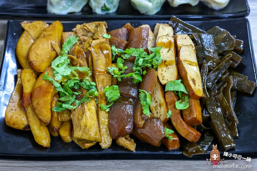 新北市五股區【新北五股美食】一碗控肉飯、大腸麵線、滷味、乾麵推薦！有外送