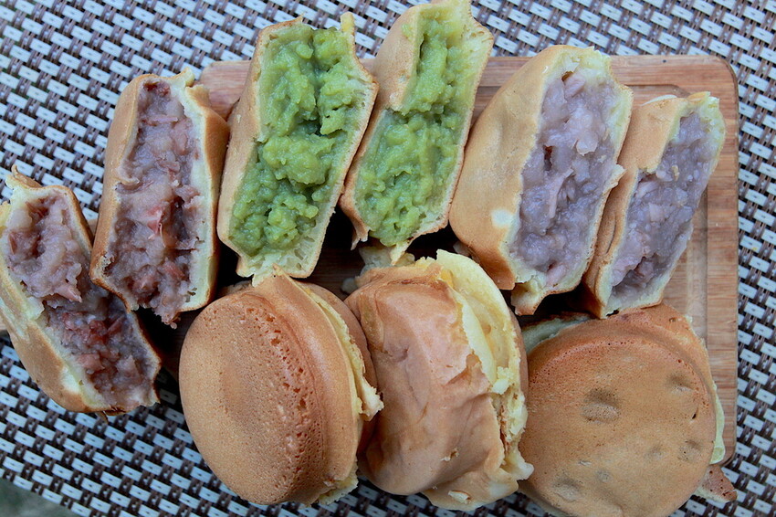 台南市南區吃。台南市｜南區。「一中街大輪紅豆餅」飄香超過20年老字號紅豆餅店，會爆漿的內餡CP值堆高高「一中街大輪