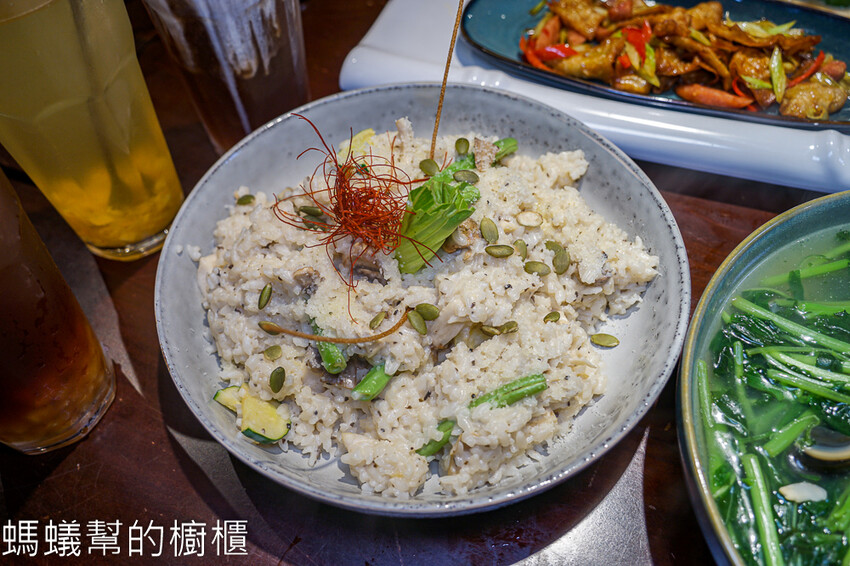 斐得蔬食熱浪來襲(台中金典綠園道)台中創意蔬食餐廳推薦。 - 螞蟻幫的櫥櫃