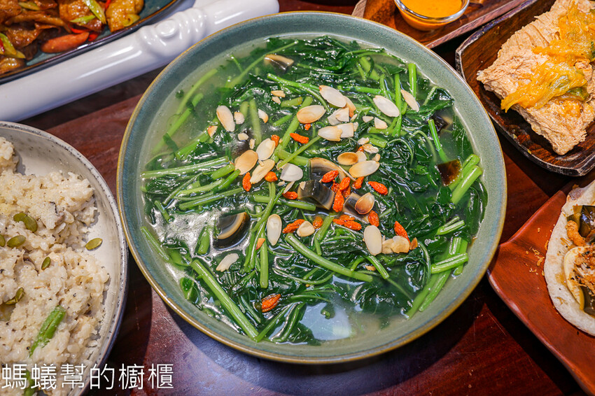 斐得蔬食熱浪來襲(台中金典綠園道)台中創意蔬食餐廳推薦。 - 螞蟻幫的櫥櫃