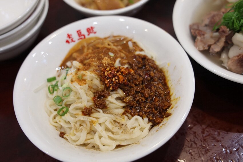 新北市三峽區三峽排隊人氣美食 | 焱馬號新店名 喙蘴號三峽老虎麵 必點限量頂級肉