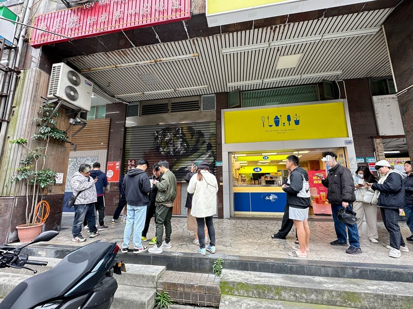 新北市三峽區三峽排隊人氣美食 | 焱馬號新店名 喙蘴號三峽老虎麵 必點限量頂級肉