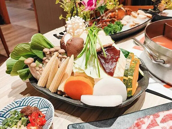 🍴〔餐廳×嘉義〕橘子火鍋 | 南部最強麻辣火鍋，高CP值超人