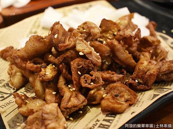 士林串燒16-炸肥腸.JPG