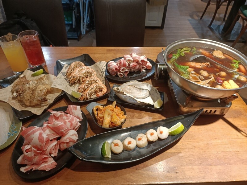 台北捷運劍潭站串烤美食推薦士林串燒熱呼呼的平價火鍋/