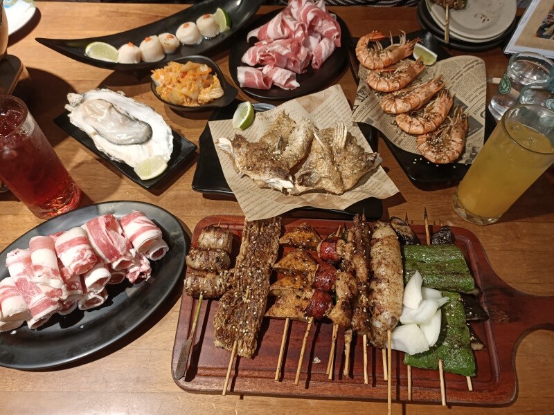 台北捷運劍潭站串烤美食推薦士林串燒熱呼呼的平價火鍋/