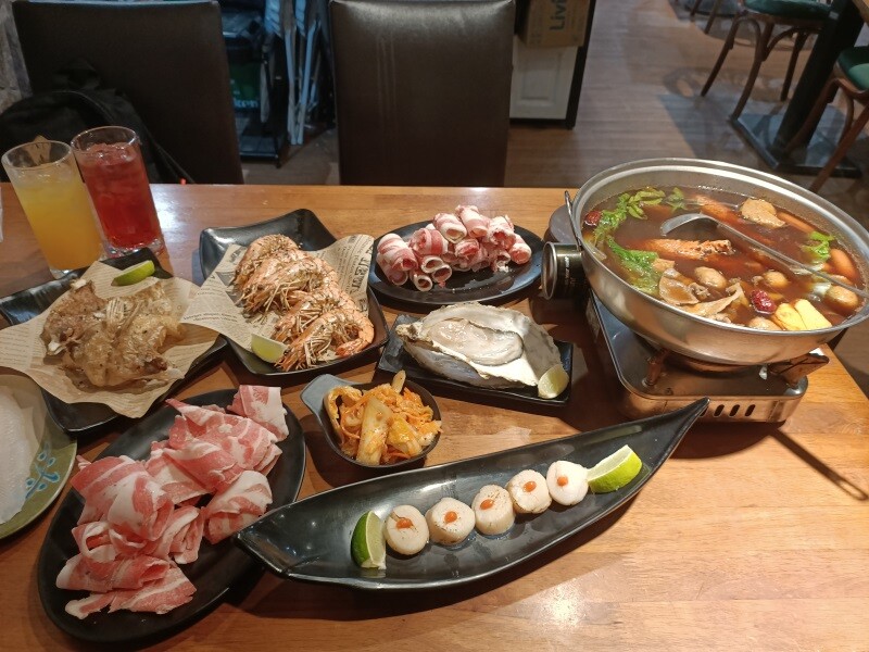 台北捷運劍潭站串烤美食推薦士林串燒熱呼呼的平價火鍋/