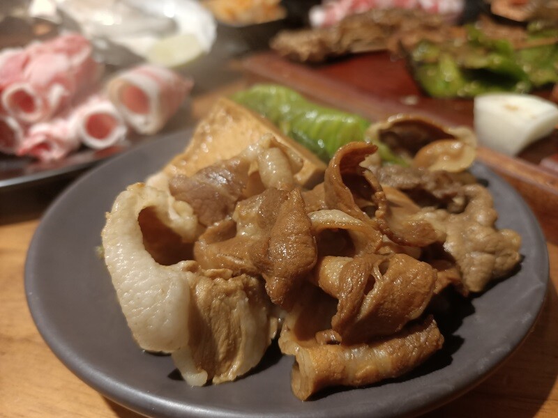 台北捷運劍潭站串烤美食推薦士林串燒熱呼呼的平價火鍋/