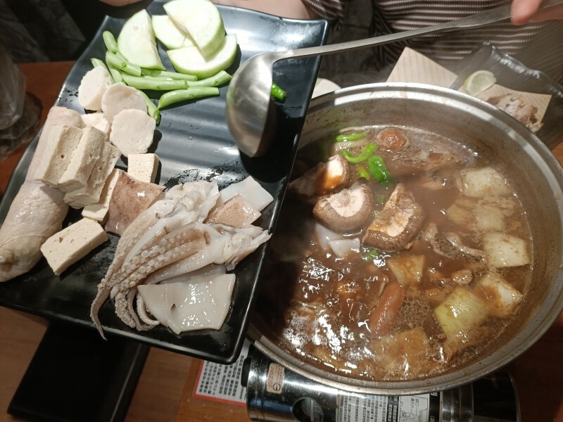 台北捷運劍潭站串烤美食推薦士林串燒熱呼呼的平價火鍋/