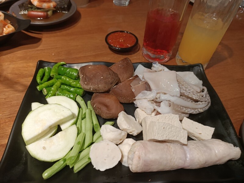 台北捷運劍潭站串烤美食推薦士林串燒熱呼呼的平價火鍋/