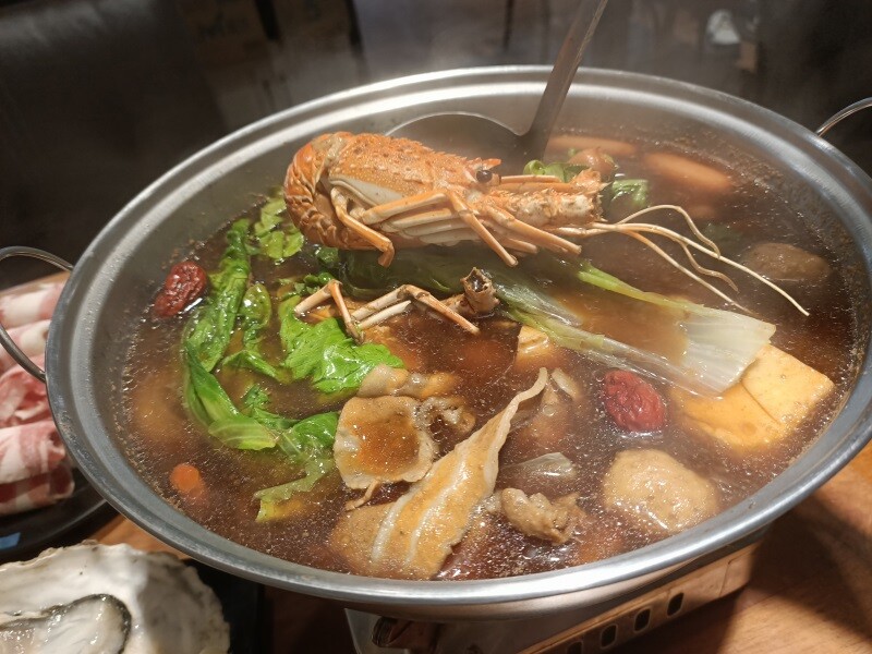 台北捷運劍潭站串烤美食推薦士林串燒熱呼呼的平價火鍋/