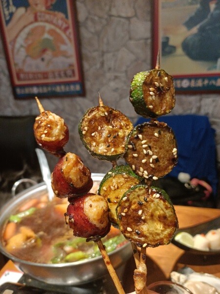 台北捷運劍潭站串烤美食推薦士林串燒熱呼呼的平價火鍋/