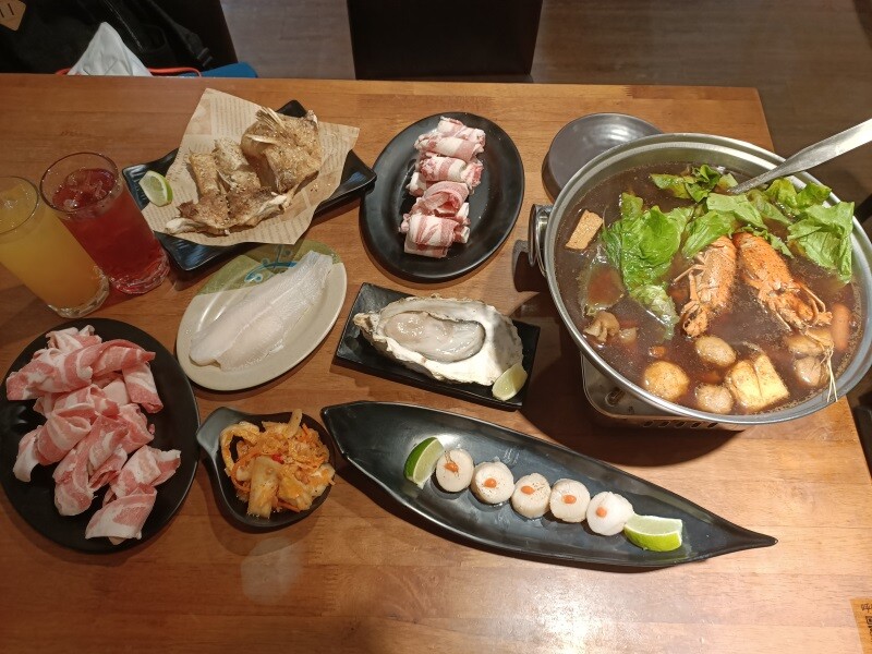 台北捷運劍潭站串烤美食推薦士林串燒熱呼呼的平價火鍋/