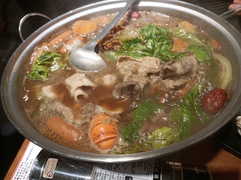 台北捷運劍潭站串烤美食推薦士林串燒熱呼呼的平價火鍋/