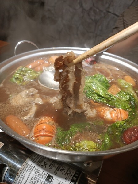 台北捷運劍潭站串烤美食推薦士林串燒熱呼呼的平價火鍋/