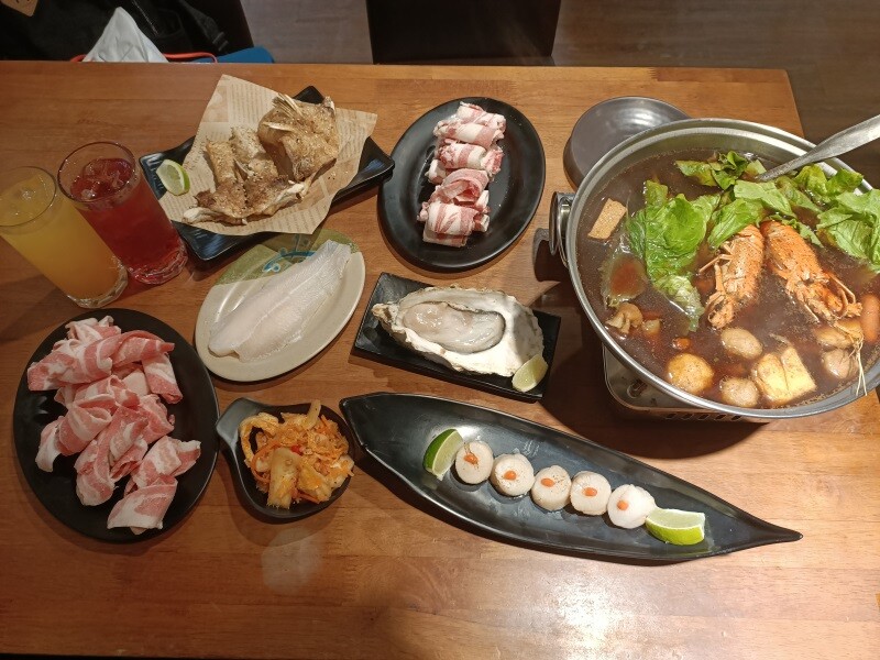 台北捷運劍潭站串烤美食推薦士林串燒熱呼呼的平價火鍋/