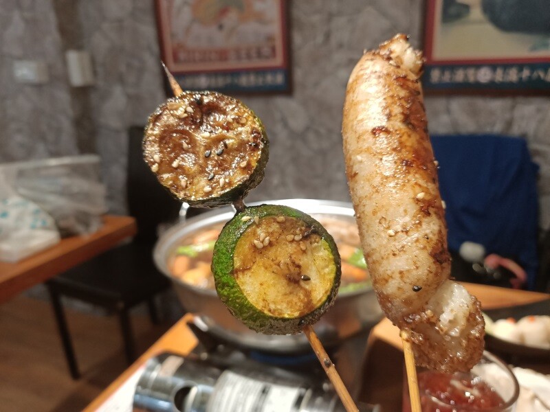 台北捷運劍潭站串烤美食推薦士林串燒熱呼呼的平價火鍋/