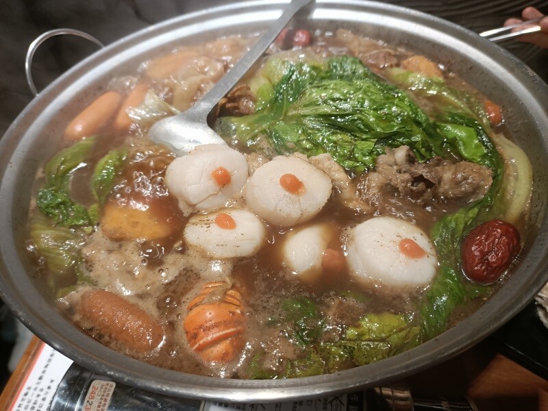 台北捷運劍潭站串烤美食推薦士林串燒熱呼呼的平價火鍋/