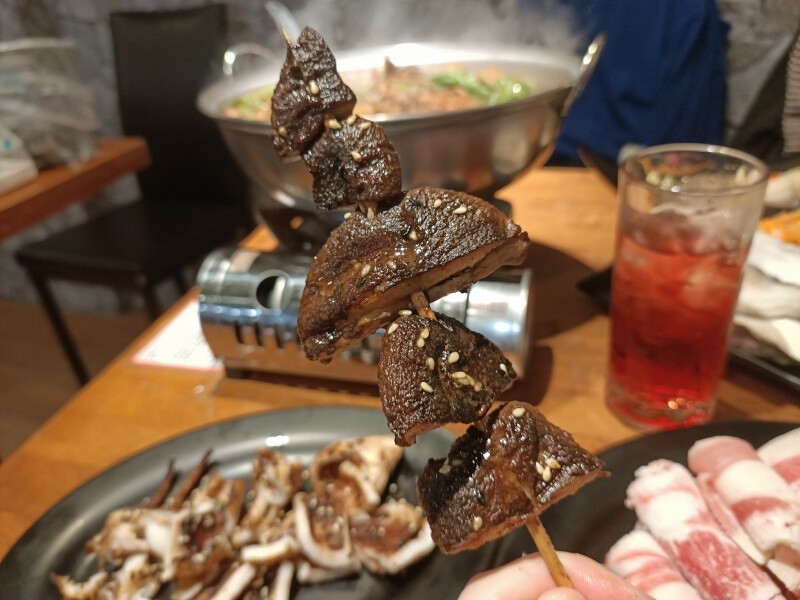 台北捷運劍潭站串烤美食推薦士林串燒熱呼呼的平價火鍋/