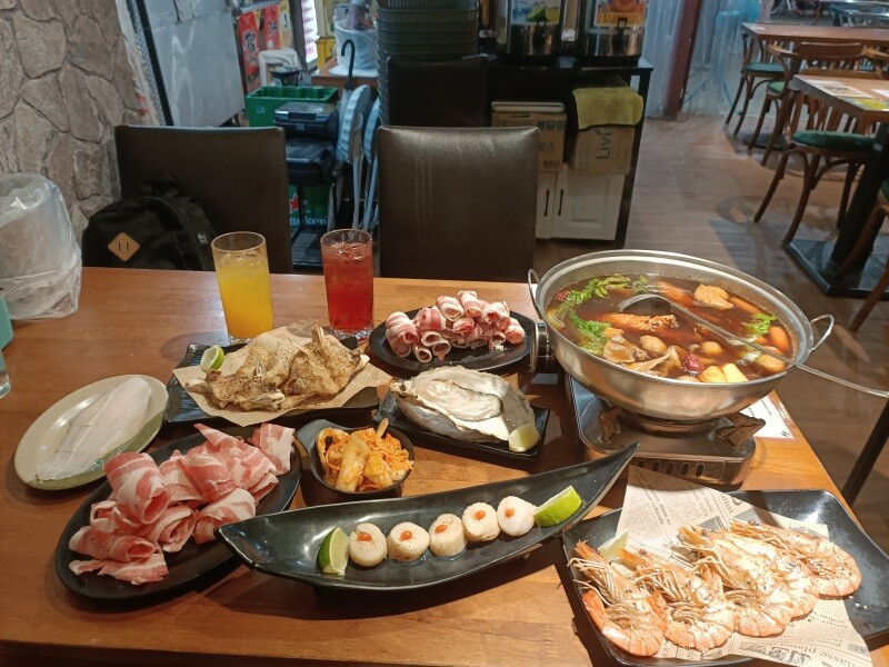 台北捷運劍潭站串烤美食推薦士林串燒熱呼呼的平價火鍋/