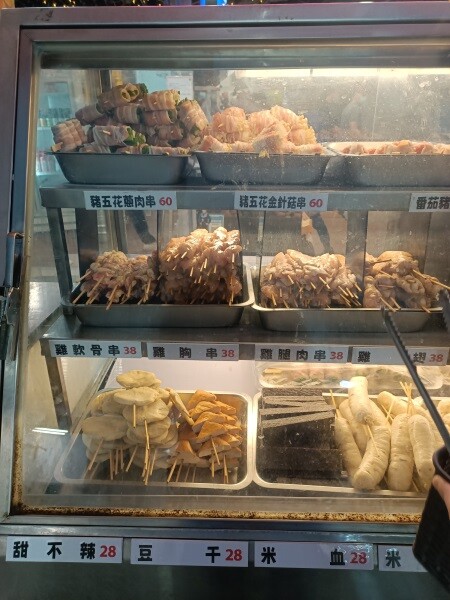 台北捷運劍潭站串烤美食推薦士林串燒熱呼呼的平價火鍋/