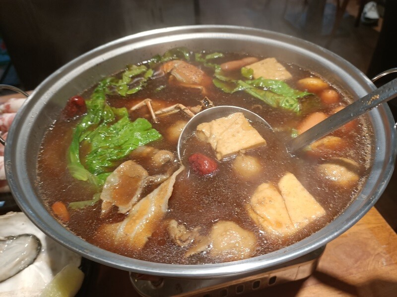 台北捷運劍潭站串烤美食推薦士林串燒熱呼呼的平價火鍋/