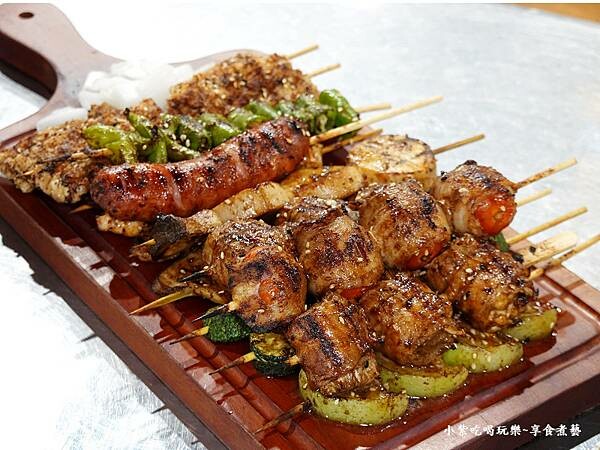 客人點餐串烤-士林串燒.jpg