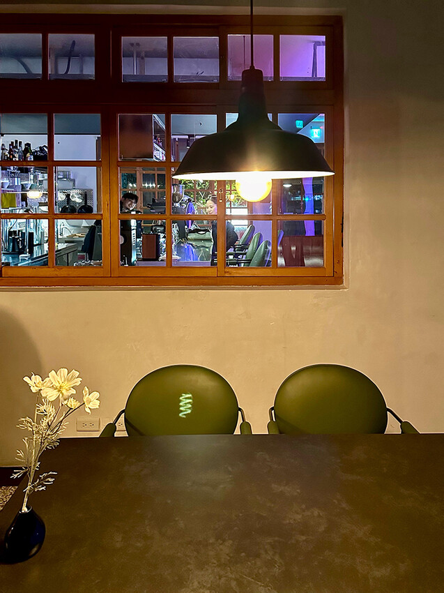 日落,早咖晚酒,走進眷村