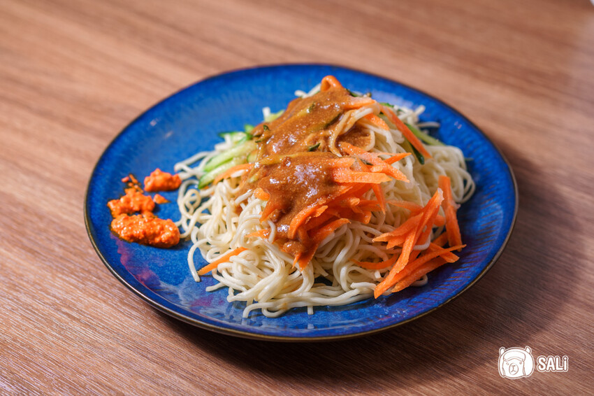 兄長逆襲 有心臭豆腐二代店|彰化臭豆腐推薦,還有麻辣臭豆腐,紅茶喝到飽 - 莎笠,小日子