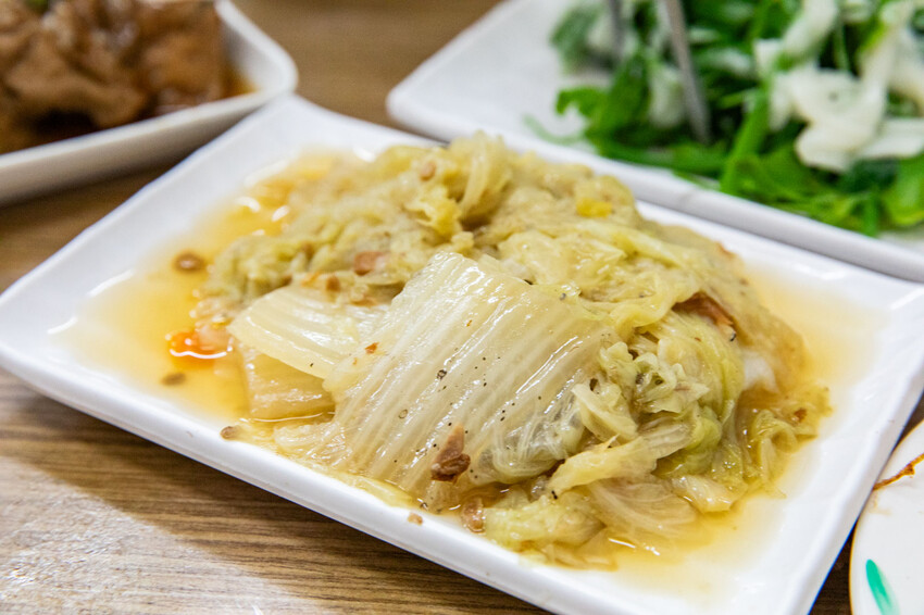 嘉義市東區嘉義公園火雞肉飯｜油蔥竟然是脆的！鄉民大推油蔥系火雞肉飯名店