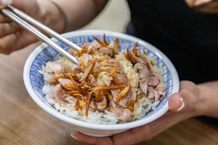 嘉義市東區嘉義公園火雞肉飯｜油蔥竟然是脆的！鄉民大推油蔥系火雞肉飯名店