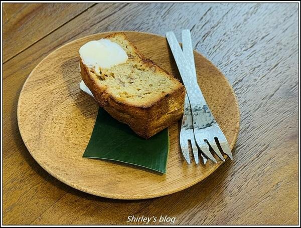 捷運淡水站 ‧ 再再咖啡 a plus coffee