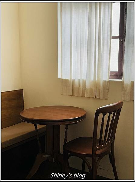 捷運淡水站 ‧ 再再咖啡 a plus coffee