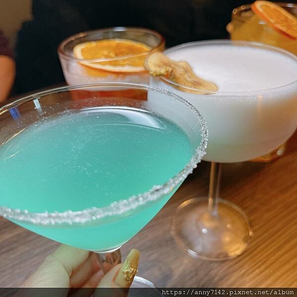 [餐酒館｜台北酒吧推薦]Dobar_北車店沙發酒吧-CP