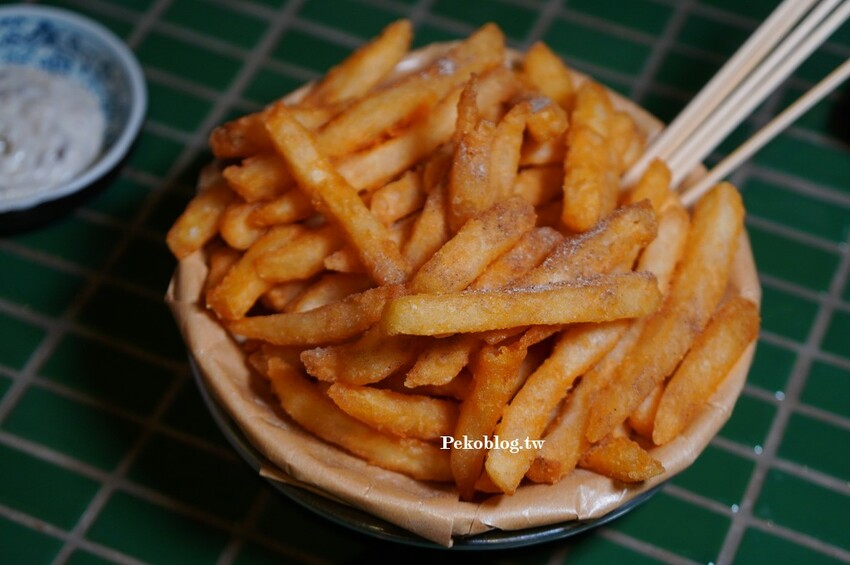 西門町餐酒館.台北餐酒館.西門町宵夜.西門町酒吧.冰茶專賣店.