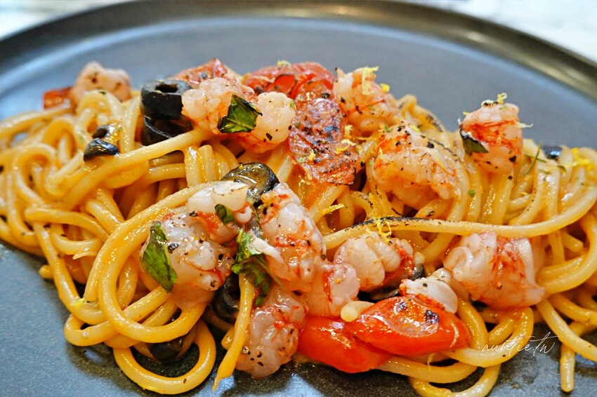 台北市內湖區【台北】內湖|PASTAIO內湖店,胭脂蝦琴弦麵,五月限定手工緞帶麵