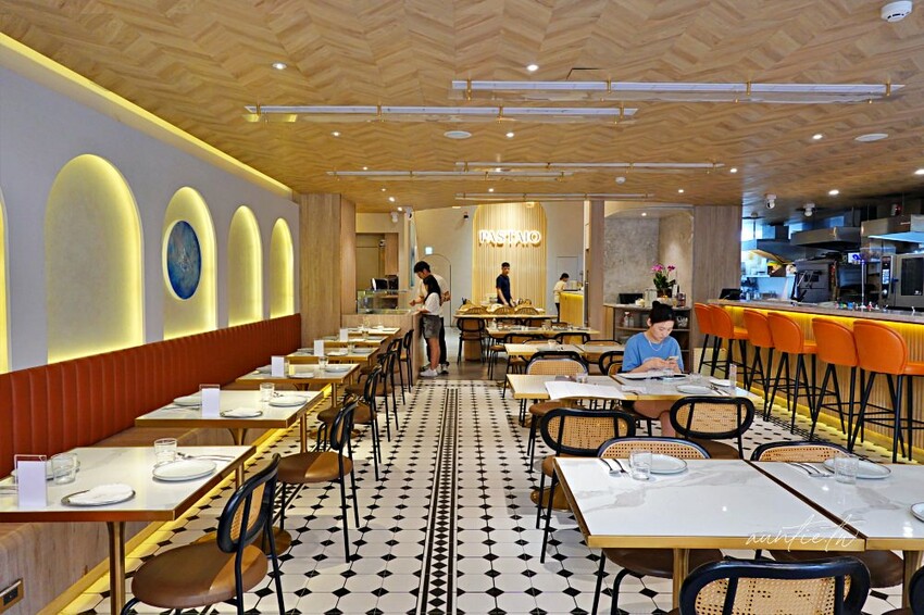 台北市內湖區【台北】內湖|PASTAIO內湖店,胭脂蝦琴弦麵,五月限定手工緞帶麵