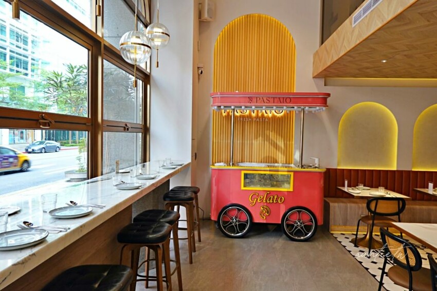 台北市內湖區【台北】內湖|PASTAIO內湖店,胭脂蝦琴弦麵,五月限定手工緞帶麵