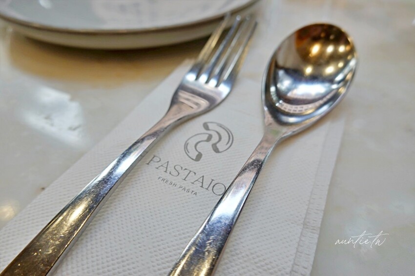 台北市內湖區【台北】內湖|PASTAIO內湖店,胭脂蝦琴弦麵,五月限定手工緞帶麵