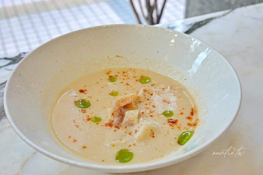 台北市內湖區【台北】內湖|PASTAIO內湖店,胭脂蝦琴弦麵,五月限定手工緞帶麵