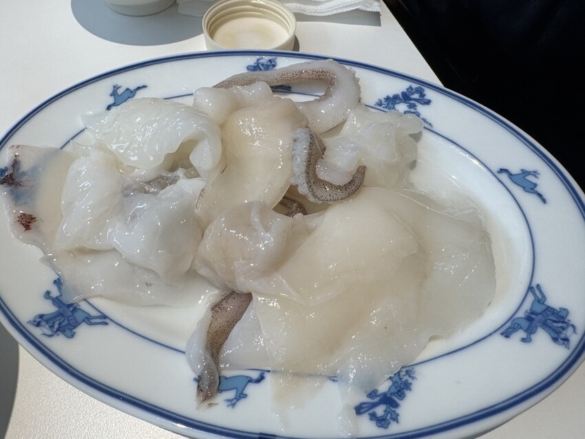 【台北萬華美食】詹記麻辣鍋西門店，經典鴨血必嚐，白菊狗汁一喝