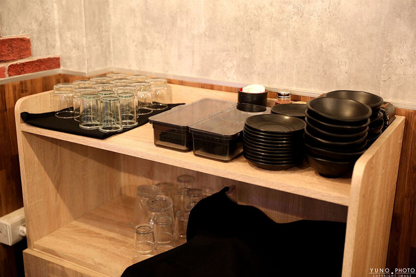 今於朝食&今於串燒酒食｜營業到凌晨兩點的深夜食堂 主打熱炒、串燒 搭配獨門醬汁涮嘴夠味 一吃就上癮。菜單價位(台中西屯)