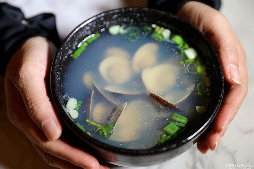 今於朝食&今於串燒酒食｜營業到凌晨兩點的深夜食堂 主打熱炒、串燒 搭配獨門醬汁涮嘴夠味 一吃就上癮。菜單價位(台中西屯)