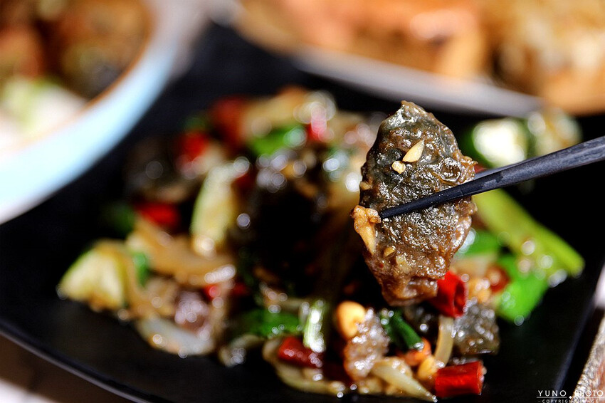 今於朝食&今於串燒酒食｜營業到凌晨兩點的深夜食堂 主打熱炒、串燒 搭配獨門醬汁涮嘴夠味 一吃就上癮。菜單價位(台中西屯)