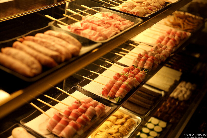 今於朝食&今於串燒酒食｜營業到凌晨兩點的深夜食堂 主打熱炒、串燒 搭配獨門醬汁涮嘴夠味 一吃就上癮。菜單價位(台中西屯)