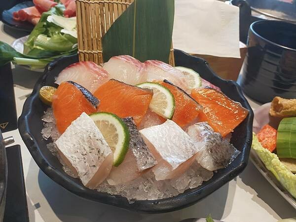 桃園八德築間幸福鍋物~