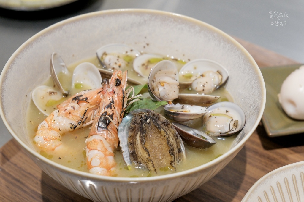 台中西區|隱身低調巷弄內濃湯麵 第四季菜單上線!帶來滿滿的清