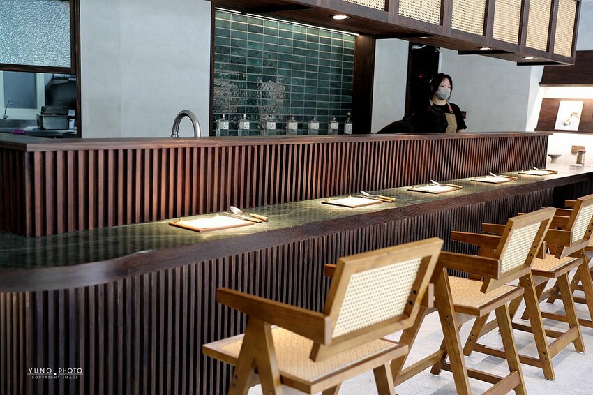 台中市西區每日限量80份！職人精神直火炭燒咖哩 激推超厚實腰內櫻花豬排咖哩和大人味慢燉豬頰｜壱絕咖哩(台中西區)